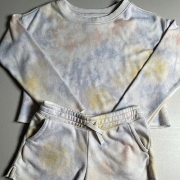 OshKosh B'gosh Girls Cloud-Dye Pullover & Shorts Set, Size 6/6X - Picture 1 of 5